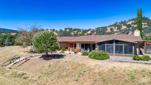 20476 Old Town Road, Tehachapi, CA, 93561 | Card Image