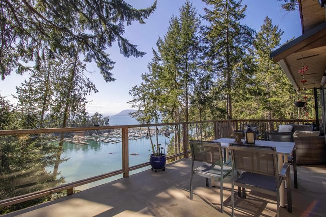 2779 Schooner Way, House other with 3 bedrooms, 1 bathrooms and 3 parking in Pender Island BC | Image 3