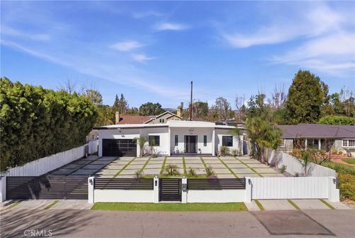 23143 Leonora Dr, Woodland Hills, CA, 91367-6125 | Card Image