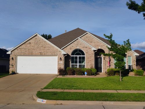 6503 Bluebird Dr, Arlington, TX, 76001-5533 | Card Image