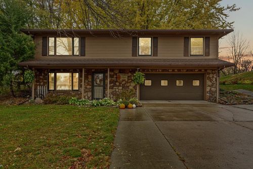 505 16th Ave Ne, Waseca, MN, 56093-2734 | Card Image