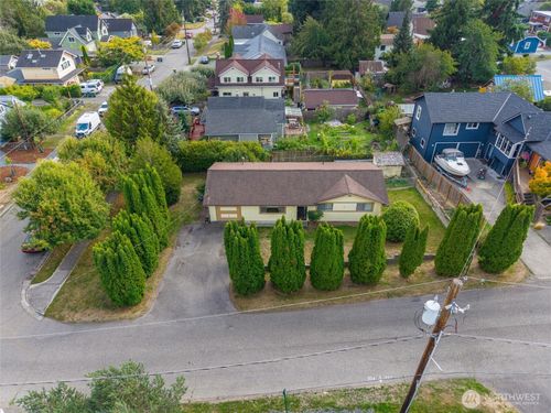 2120 Knox Ave, Bellingham, WA, 98225-6853 | Card Image