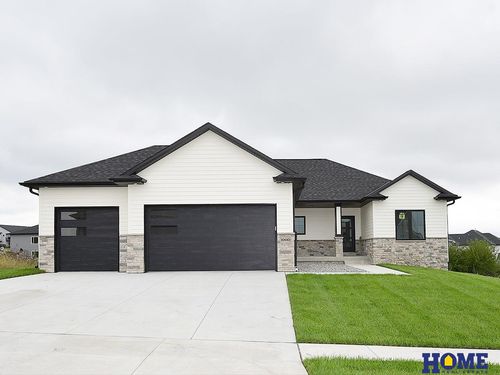 10930 Grantham Dr, Lincoln, NE, 68527-1822 | Card Image