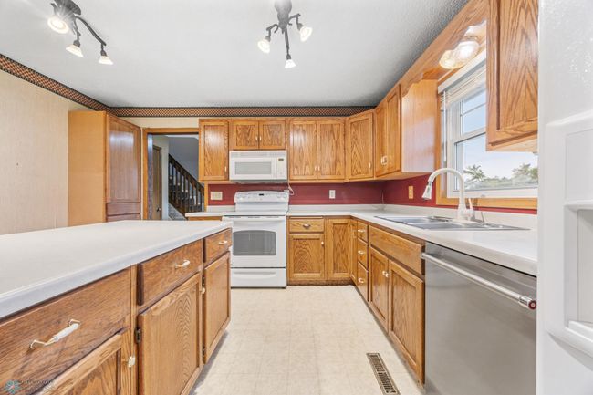 Kitchen | Image 13