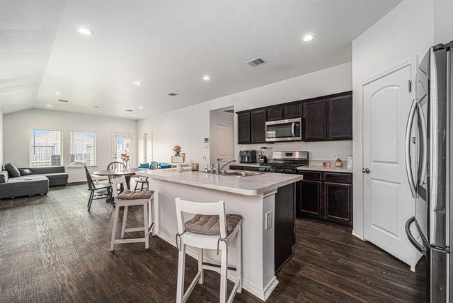 22435 Forest Gorge Ln, House other with 3 bedrooms, 2 bathrooms and 2 parking in Spring TX | Image 5