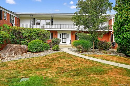 8308-25 Bon Aire Cir, Suffern, NY, 10901 | Card Image