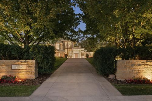 685 Hidden Creek Trl, Mendota Heights, MN, 55118-3754 | Card Image