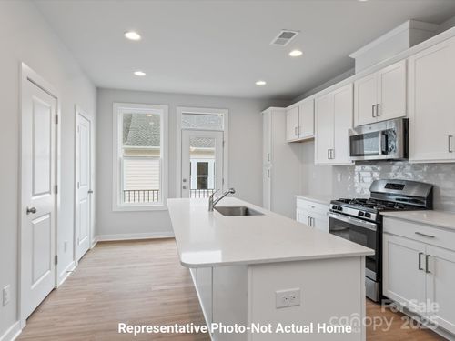 9927 Ansonborough Sq, Huntersville, NC, 28078-0354 | Card Image