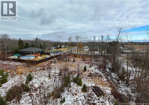 1 Irvine St, Oromocto, NB, E2V3N4 | Card Image