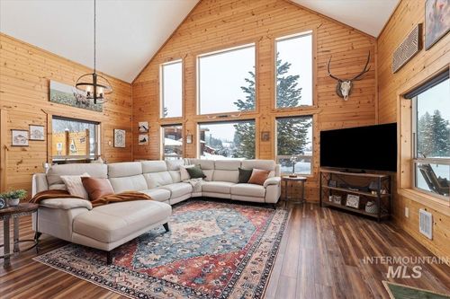 3 Boone Rd, Garden Valley, ID, 83622-5005 | Card Image