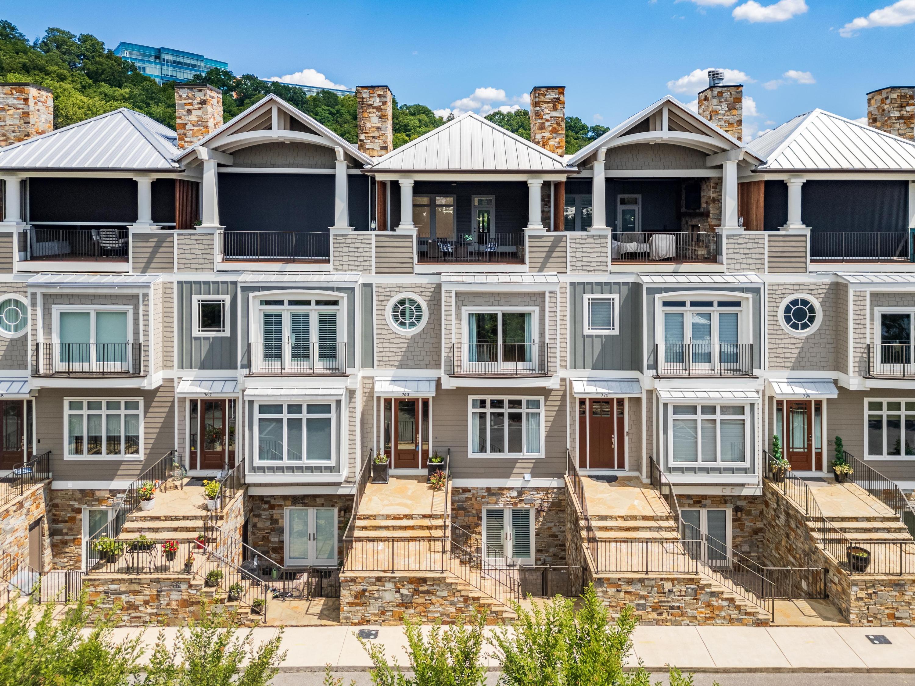 Latitude Cir, Chattanooga, TN 37402