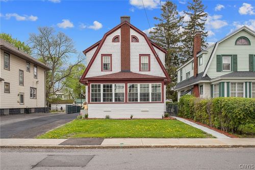 606 Seeley Rd, Syracuse, NY, 13224-1134 | Card Image
