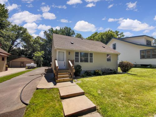 206 Winona St W, West Saint Paul, MN, 55118-5705 | Card Image