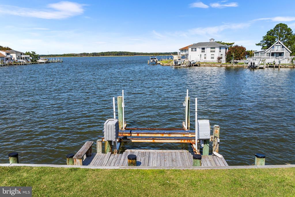 Waters Edge Ct, Berlin, MD 21811