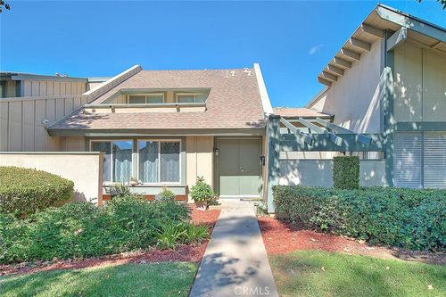 1361 Camelot Dr, Corona, CA, 92882 | Card Image