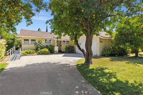 18638 Calahan St, Northridge, CA, 91324-3003 | Card Image
