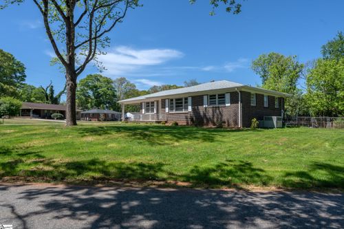 1 Pinefield Dr, Greenville, SC, 29605-3636 | Card Image