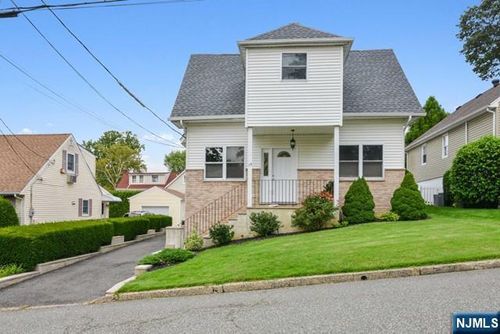 39 Springfield Ave, Hasbrouck Heights, NJ, 07604-1026 | Card Image