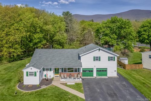 110 Cottontail Ln, Woodstock, NY, 12498-2110 | Card Image