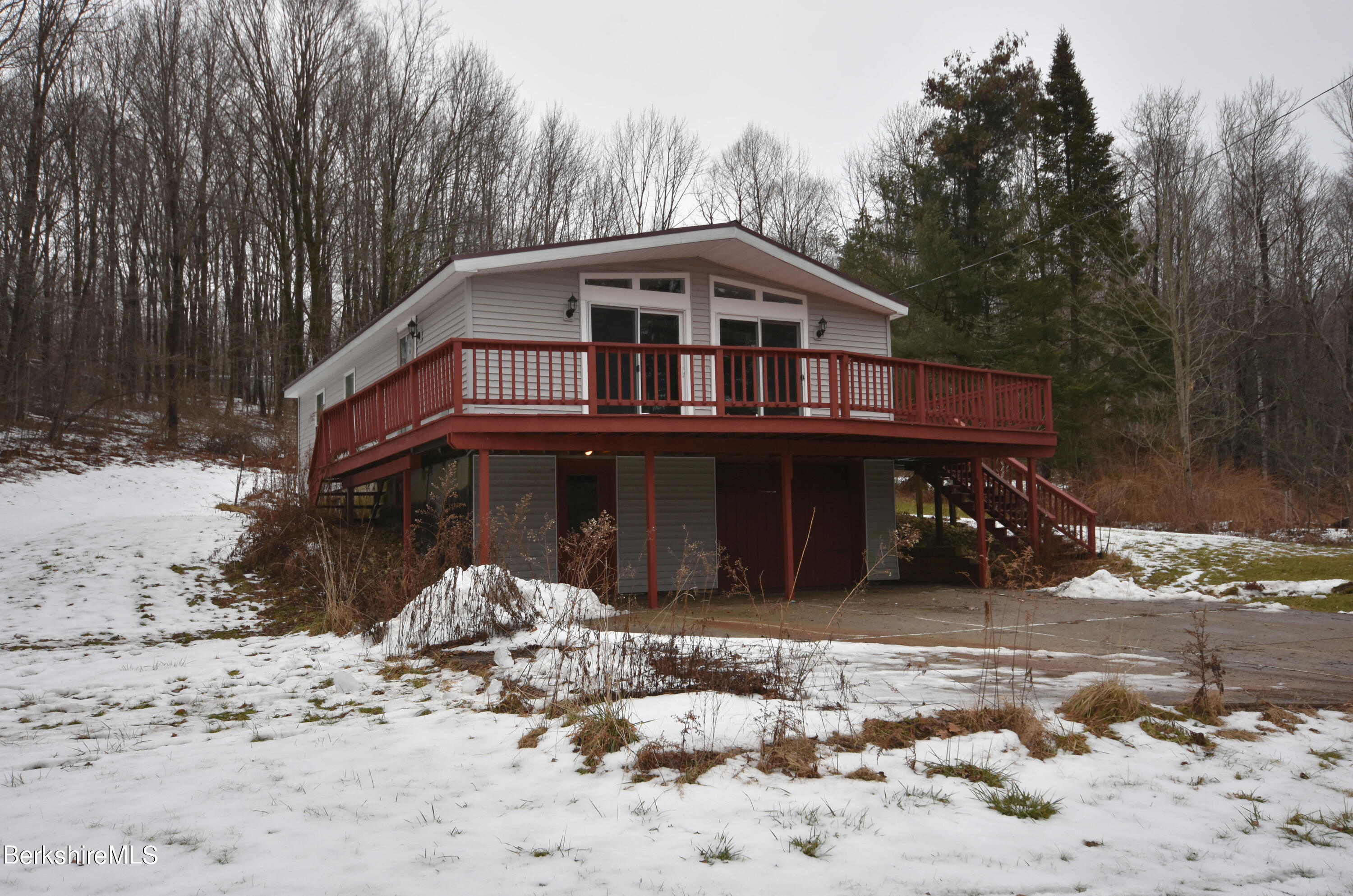 Mountain Rd, Cheshire, MA 01225