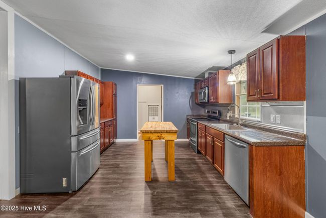 107 Indian Cave Dr, House other with 4 bedrooms, 2 bathrooms and null parking in Richlands NC | Image 8