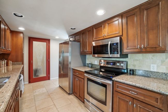 4 Royal Oaks Blvd, House other with 3 bedrooms, 2 bathrooms and null parking in Hickory Creek TX | Image 13