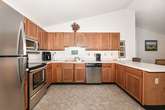 505 Lawson School Rd, Condo with 2 bedrooms, 1 bathrooms and null parking in Delavan WI | Image 11