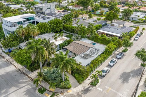 7501 W Adventure Ave, North Bay Village, FL, 33141 | Card Image