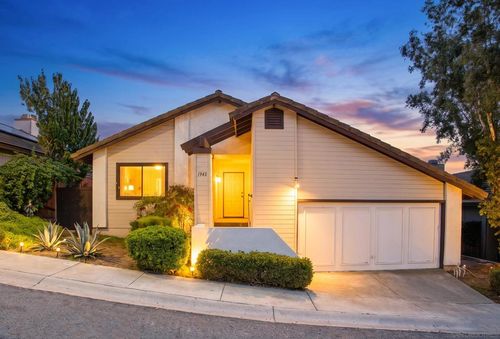 1943 Buckskin Gln, Escondido, CA, 92027-1157 | Card Image