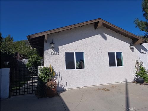 13862 Gavina Ave, Sylmar, CA, 91342-2614 | Card Image