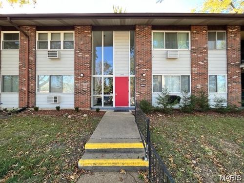 d-7300 Sieloff Drive, Hazelwood, MO, 63042 | Card Image