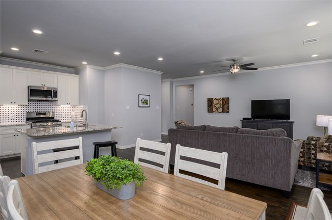 308 N 4 Th St, House other with 3 bedrooms, 2 bathrooms and null parking in Gunter TX | Image 4