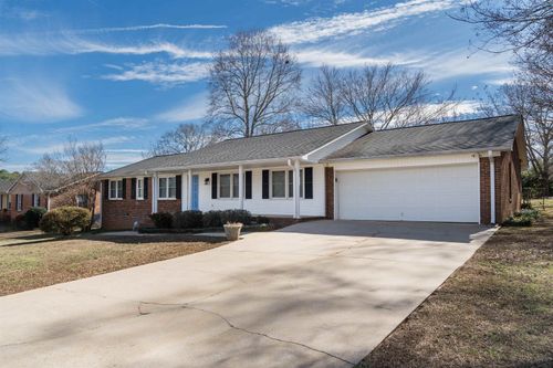 135 Jay Cir, Moore, SC, 29369-9638 | Card Image