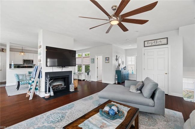 9509 14 Th Bay St, House attached with 4 bedrooms, 3 bathrooms and null parking in Norfolk VA | Image 10