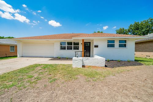 1307 Serenade Ln, Dallas, TX, 75241-2026 | Card Image