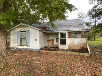 110 Lowery St, House other with 2 bedrooms, 1 bathrooms and null parking in Gleason TN | Image 1