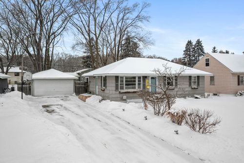 5573 Fairview Ave N, Shoreview, MN, 55126-4917 | Card Image