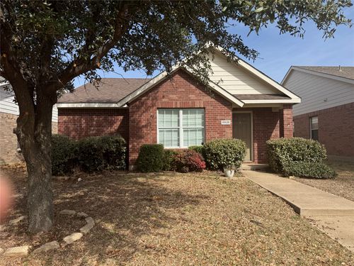 8905 Stewart St, Cross Roads, TX, 76227-8263 | Card Image