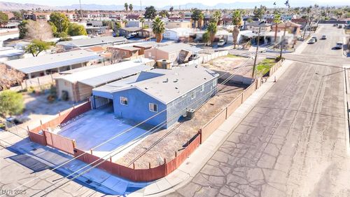 3501 Twining Ave, North Las Vegas, NV, 89030-6647 | Card Image