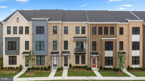 42104 Picasso Sq, BRAMBLETON, VA, 20148-6512 | Card Image