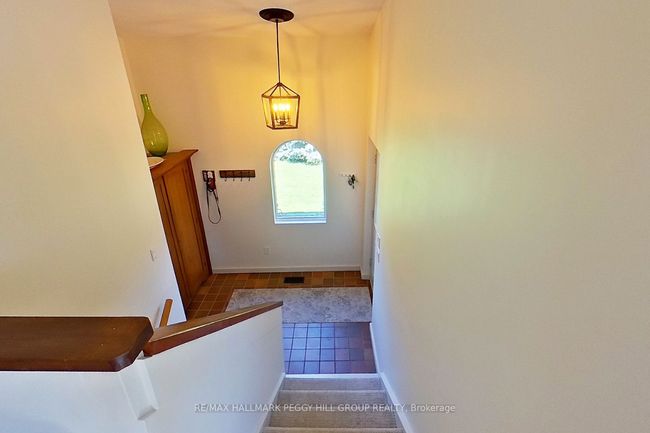 23 Valleyview Dr, House other with 3 bedrooms, 2 bathrooms and 6 parking in Oro Medonte ON | Image 5