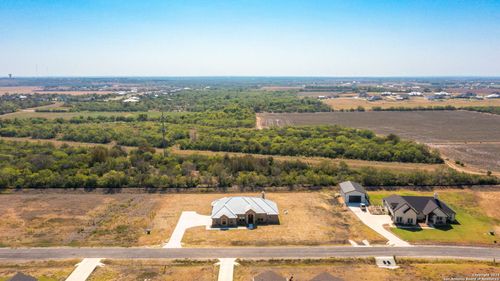 321 Farmhouse Dr, Marion, TX, 78124-0078 | Card Image