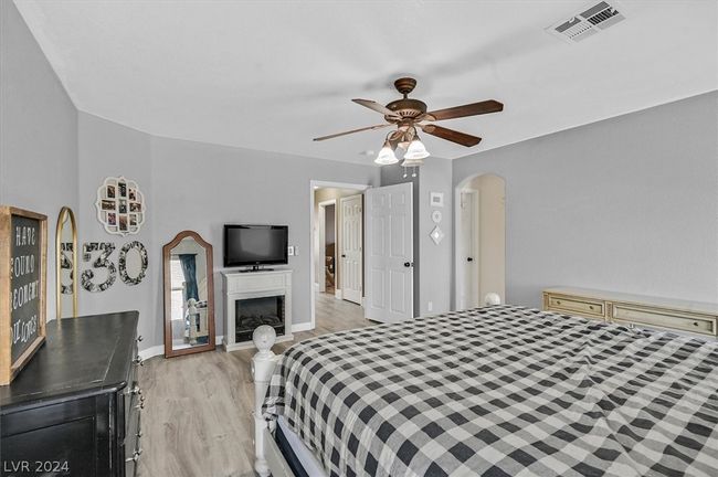 8124 Peach Flare St, House other with 4 bedrooms, 3 bathrooms and null parking in Las Vegas NV | Image 20
