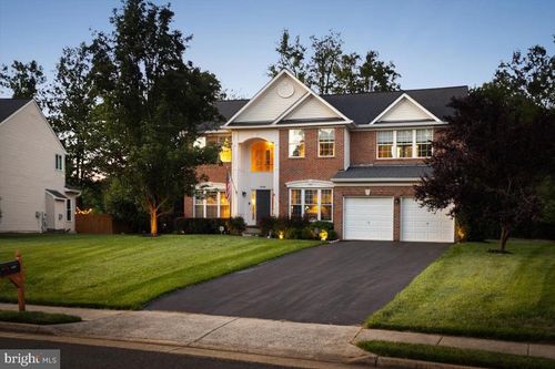 9308 Eagle Ct, MANASSAS PARK, VA, 20111-3048 | Card Image