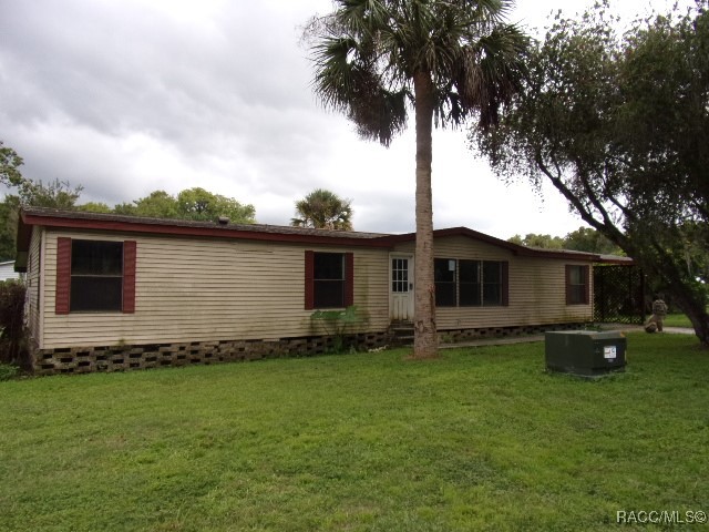 Wilderness Dr, Lake Panasoffkee, FL 33538