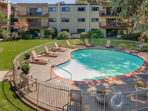 113-2393 Sw Park Pl, Portland, OR, 97205-1056 | Card Image