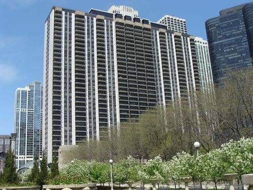 2812-400 E Randolph St, Chicago, IL, 60601-7391 | Card Image
