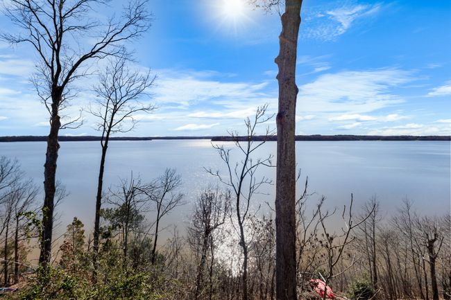 591 Shore Dr, House other with 3 bedrooms, 2 bathrooms and 2 parking in Big Sandy TN | Image 20