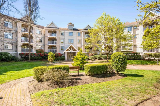 105 - 20894 57 Avenue, Condo with 2 bedrooms, 2 bathrooms and 1 parking in Langley BC | Image 36