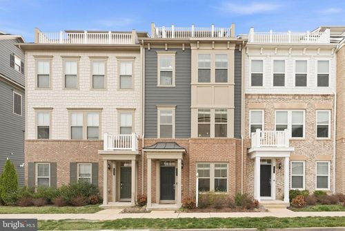 2058 Alder Ln, DUMFRIES, VA, 22026-3068 | Card Image